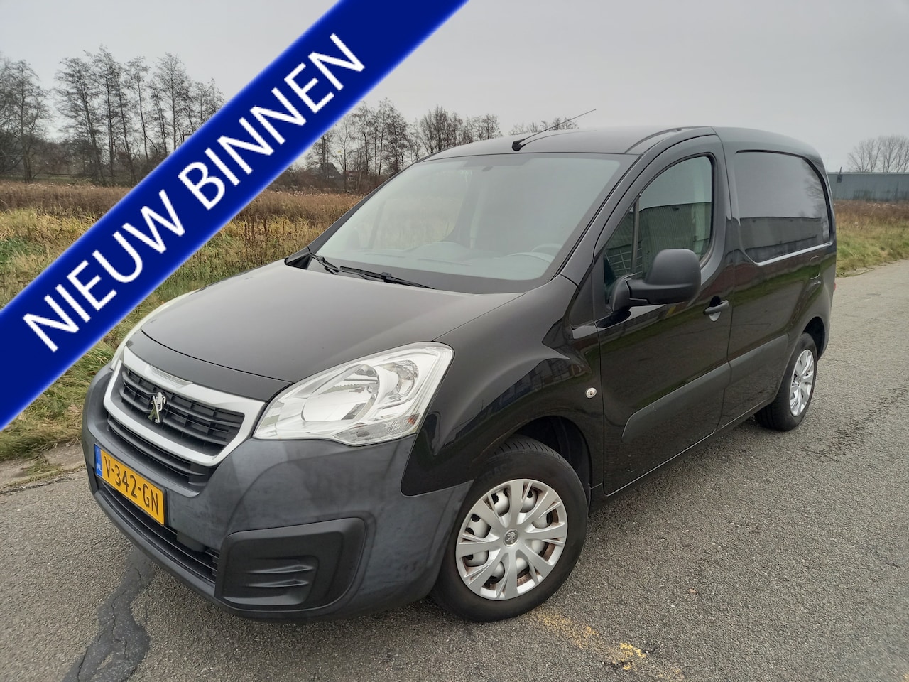 Peugeot Partner - 120 1.6 BlueHDi 75 L1 XR 120 1.6 BlueHDi 75 L1 XR - AutoWereld.nl