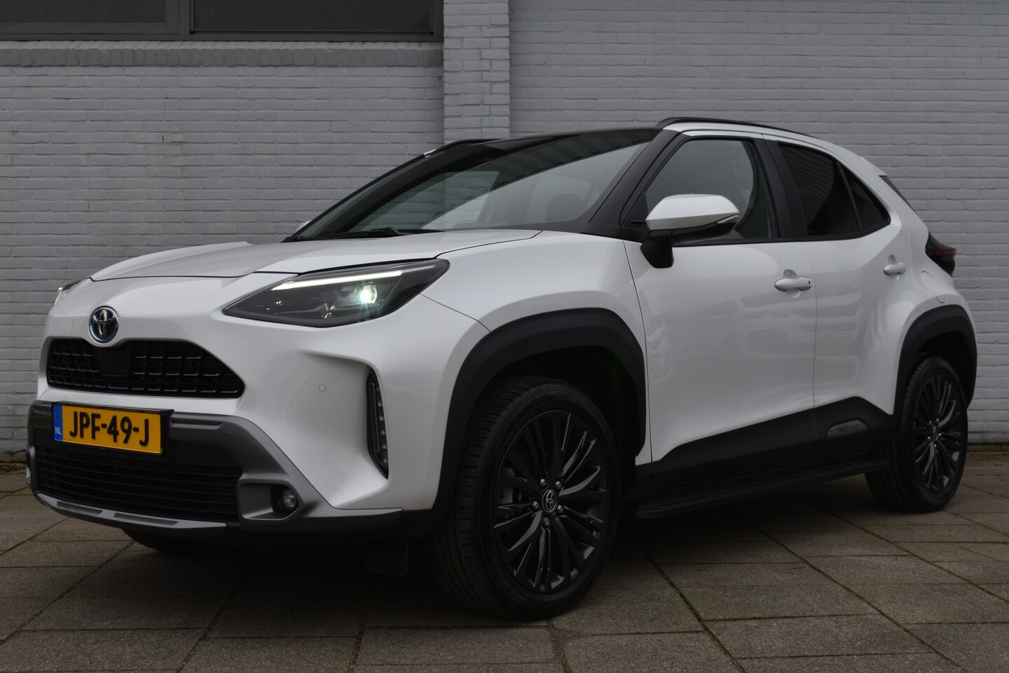 Toyota Yaris Cross - 1.5 Hybrid Adventure Limited Automaat 116pk | JBL | PDC | Pano dak | Head-up | BSM | Elek - AutoWereld.nl