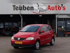 Volkswagen Fox - 1.2 Trendline Radio cd speler, Elektrische ramen, APK tot 28-03-2026