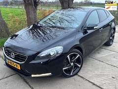 Volvo V40 - 2.0 D4 2014 190PK EURO 5 LED/CRUISE/PDC/CLIMA/NAVI/18"