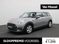MINI Clubman - 1.5 Cooper Essential AUTOMAAT | Cruise Controle | Achteruitrij Camera | Navigatie | Stoelv