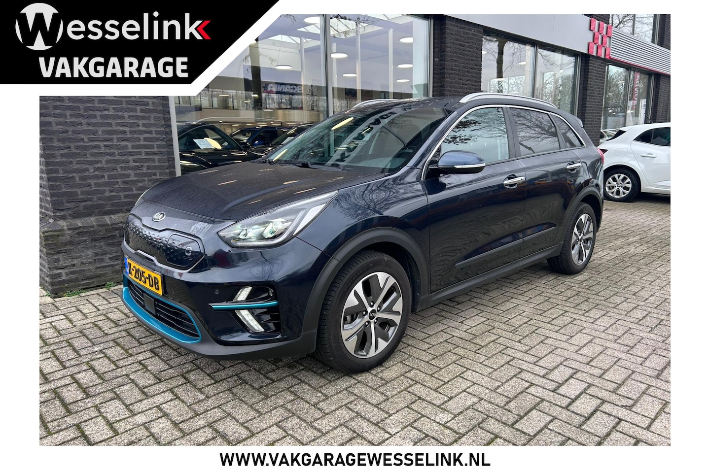 Kia e-Niro - ExecutiveLine 64 kWh | SOH 100% | Adapt Cruise | Lederen bekleding | - AutoWereld.nl