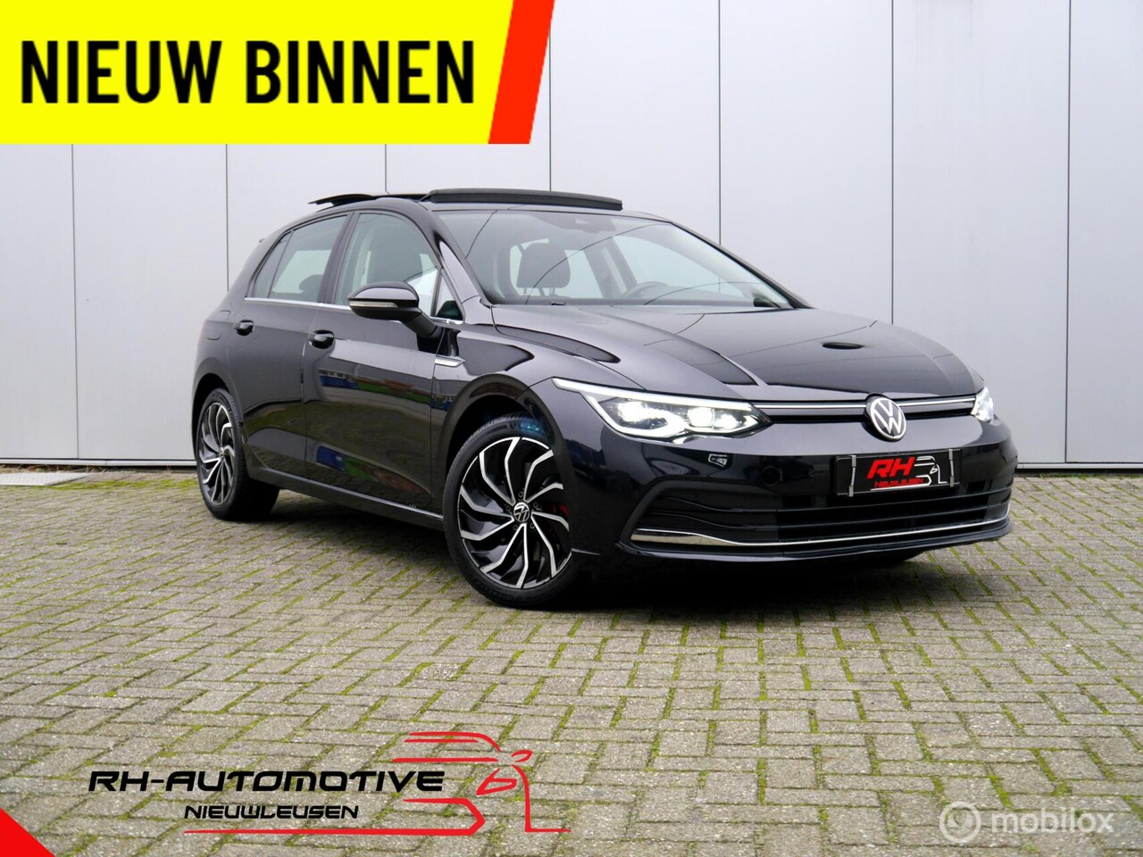 Volkswagen Golf - 1.5 eTSI 1st Ed.|PANO|Carplay|Massagestoel - AutoWereld.nl