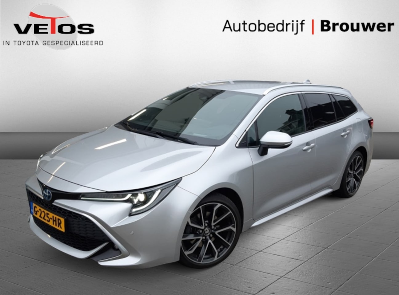 Toyota Corolla Touring Sports - 2.0 Hybrid Executive JBL/Trekhaak/Camera/Sensoren/BSM/185 Pk - AutoWereld.nl
