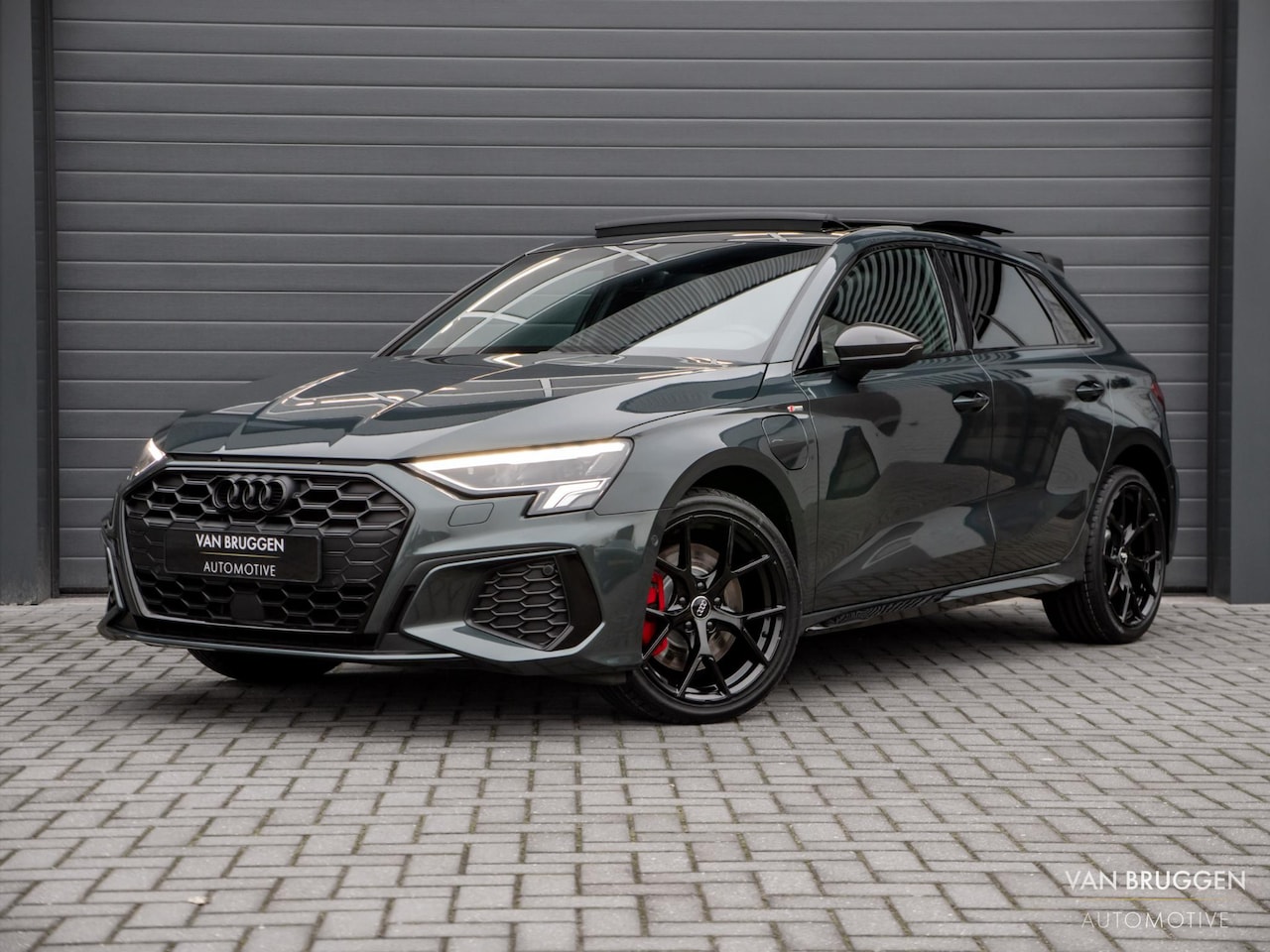 Audi A3 Sportback - 45 TFSI e S-Line Pano RS-Stoelen Carbon B&O - AutoWereld.nl