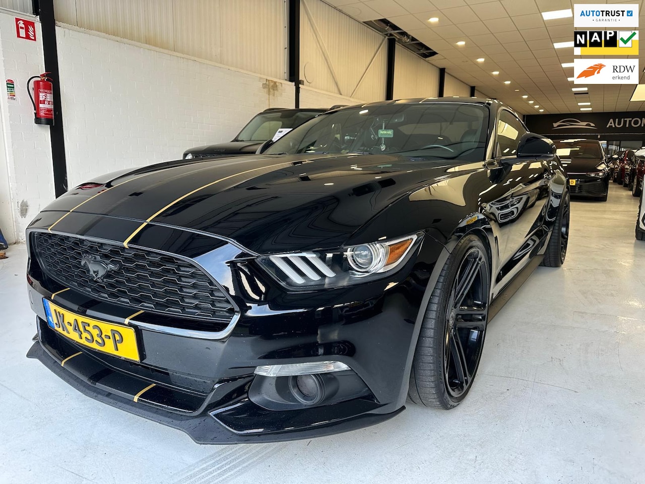 Ford Mustang Fastback - 2.3 EcoBoost/109000km NAP/Sport Uitlaat - AutoWereld.nl
