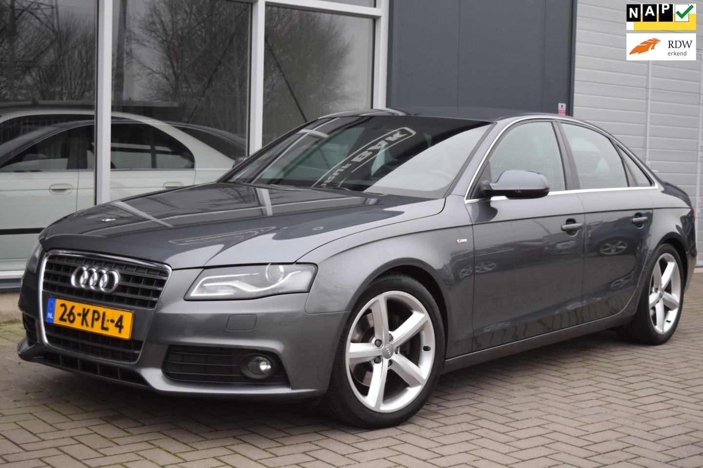 Audi A4 Limousine - 1.8 TFSI S edition | LED + Xenon | ½ Leder | NAP + APK 12-2026 - AutoWereld.nl
