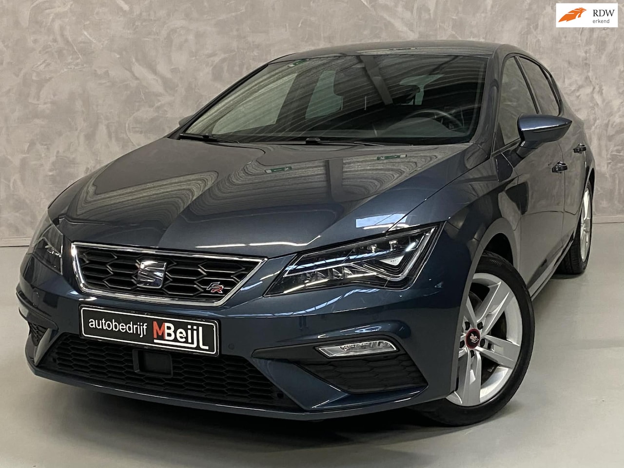 SEAT Leon - 1.5 TSI FR Business Intense /Carplay /Virtueel dash /Keyless /Trekhaak - AutoWereld.nl
