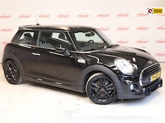 MINI Cooper - 1.5 Chili Serious Business NL auto, JCW in en exterieur, Stoelver, head-up, H&K, LED,
