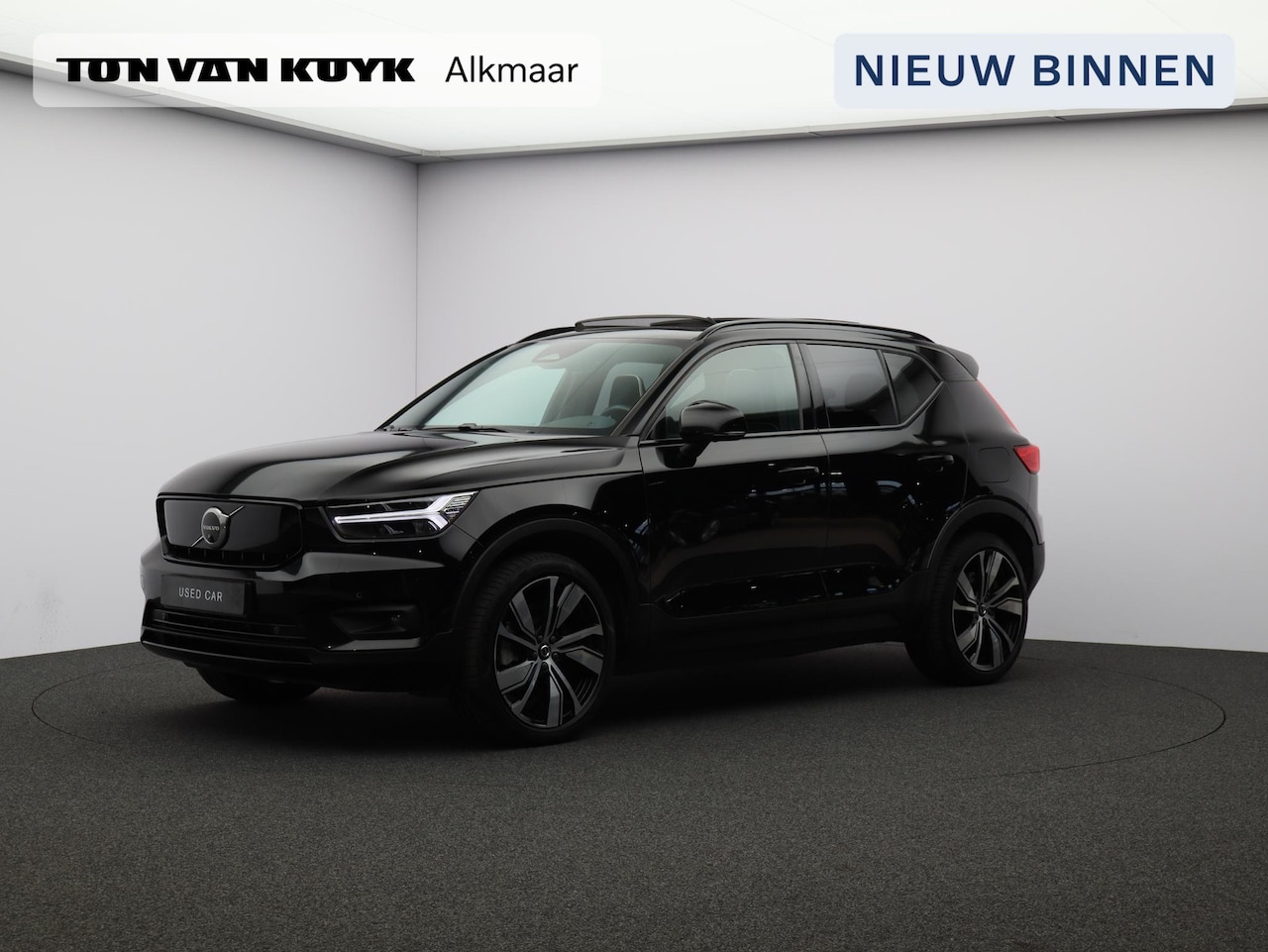 Volvo XC40 - Recharge P8 AWD R-Design / Pan. dak / Stoel+stuurwielverwarming / Privacy glass / 20" - AutoWereld.nl