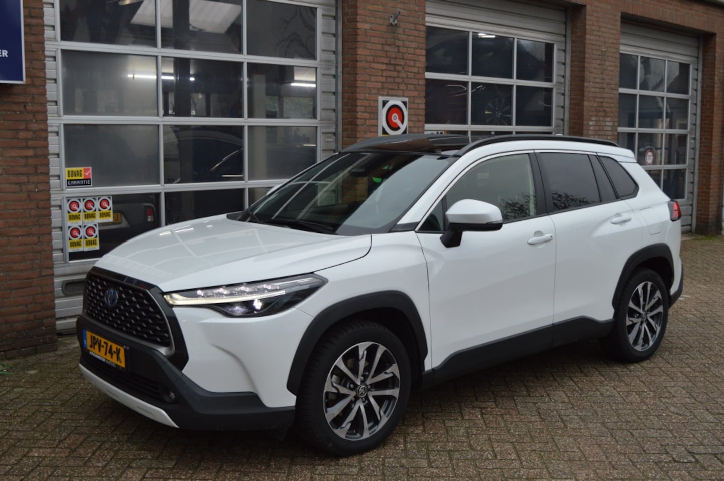 Toyota Corolla Cross - 2.0 HP Hybrid Lau.Ed, Trekhaak, Panorama dak, Camera, - AutoWereld.nl