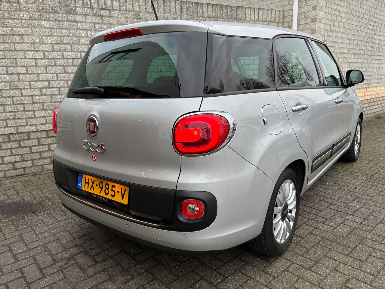 Fiat 500 L Living - 1.4 T-Jet Lounge 120pk Nieuwe Distributie/Banden!