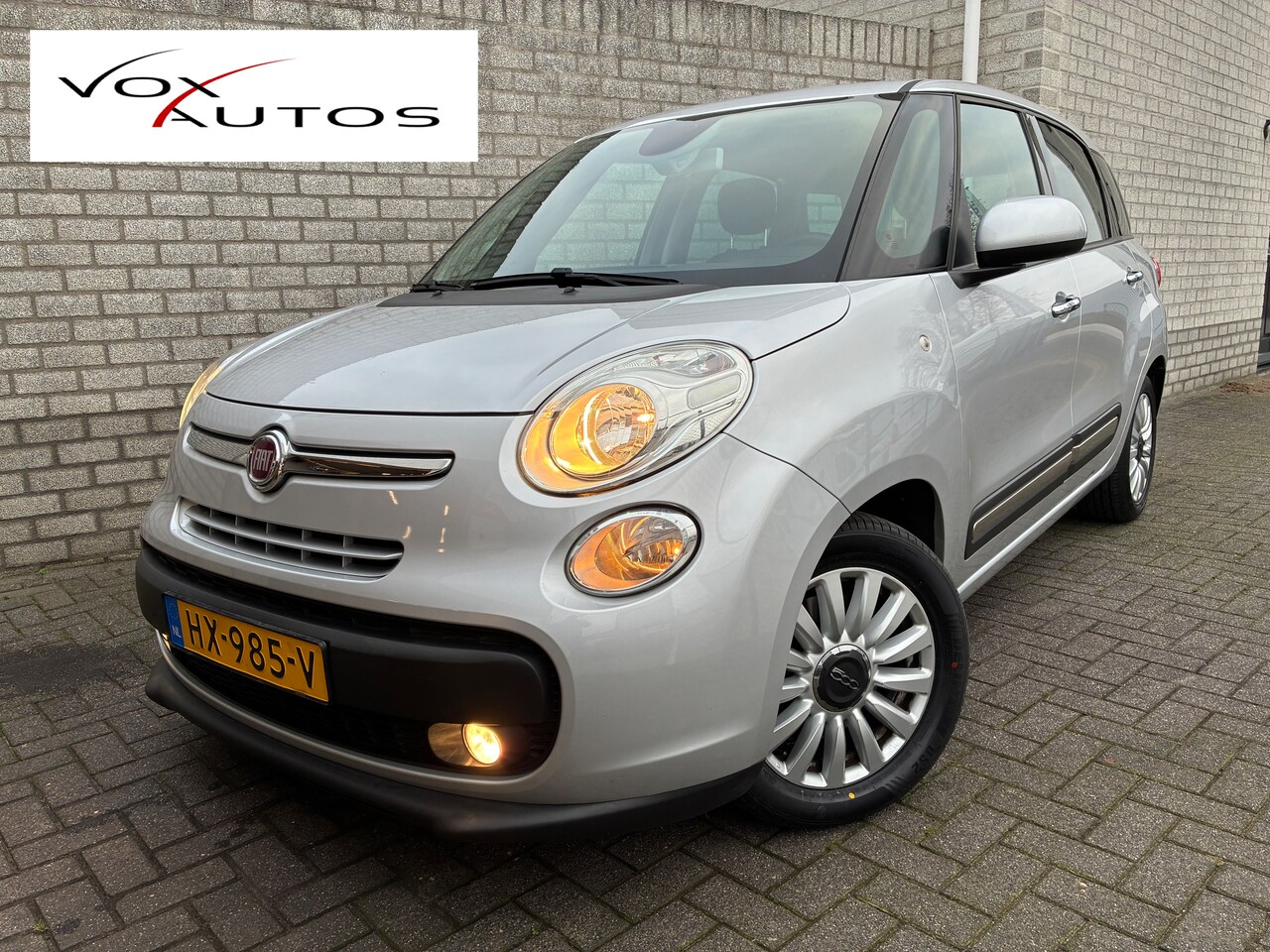 Fiat 500 L Living - 1.4 T-Jet Lounge 120pk Nieuwe Distributie/Banden!