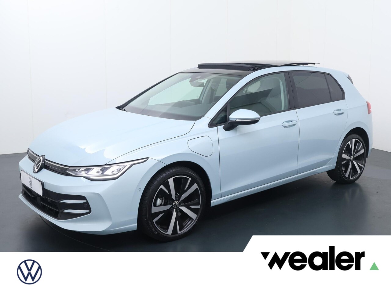 Volkswagen Golf - 1.5 eHybrid Life Edition | 204 PK | Automaat | Panoramadak | Achteruitrij camera | Actieve - AutoWereld.nl