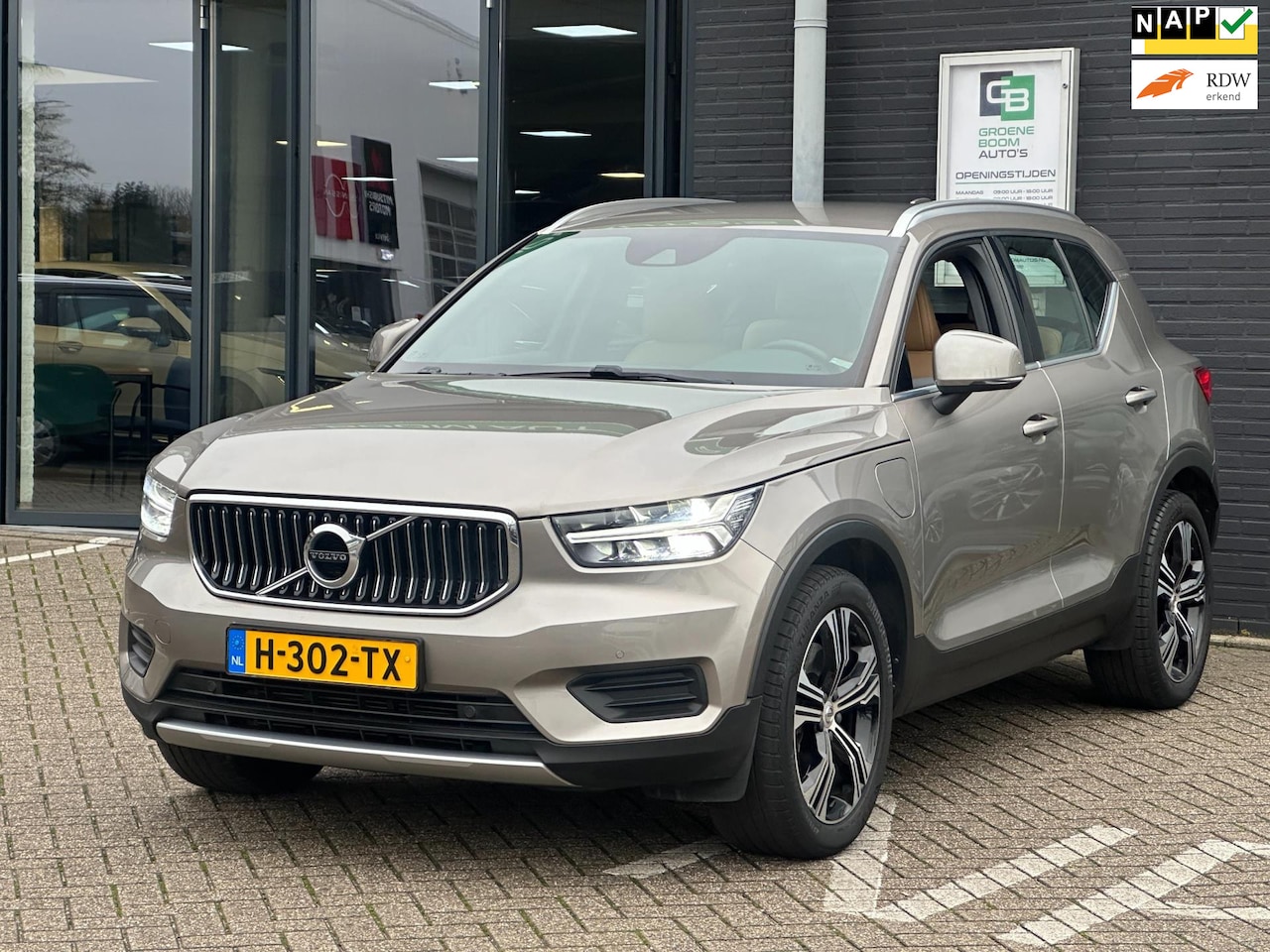 Volvo XC40 - 1.5 T5 Twin Engine Inscription/CAMERA/CARPLAY/NAVI/NL-AUTO NAP!! - AutoWereld.nl