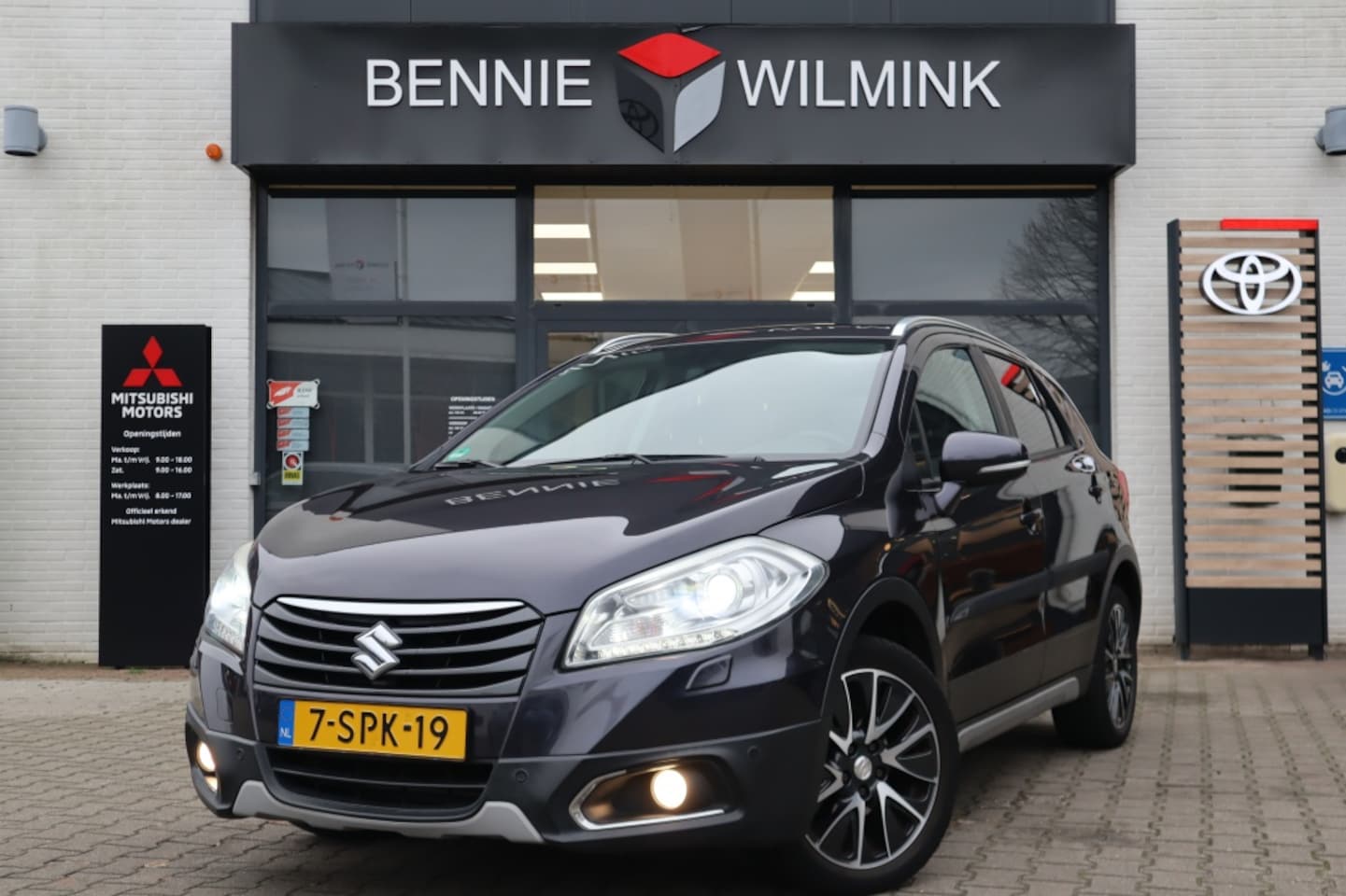 Suzuki SX4 S-Cross - 1.6 High Executive Automaat/PanoDak/Trekhaak - AutoWereld.nl