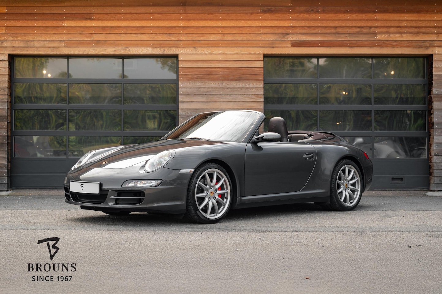 Porsche 911 Cabrio - 3.8 Carrera 4S 355pk | Schiefer/Cocoa|BOSE|Chrono|Sportuitl - AutoWereld.nl