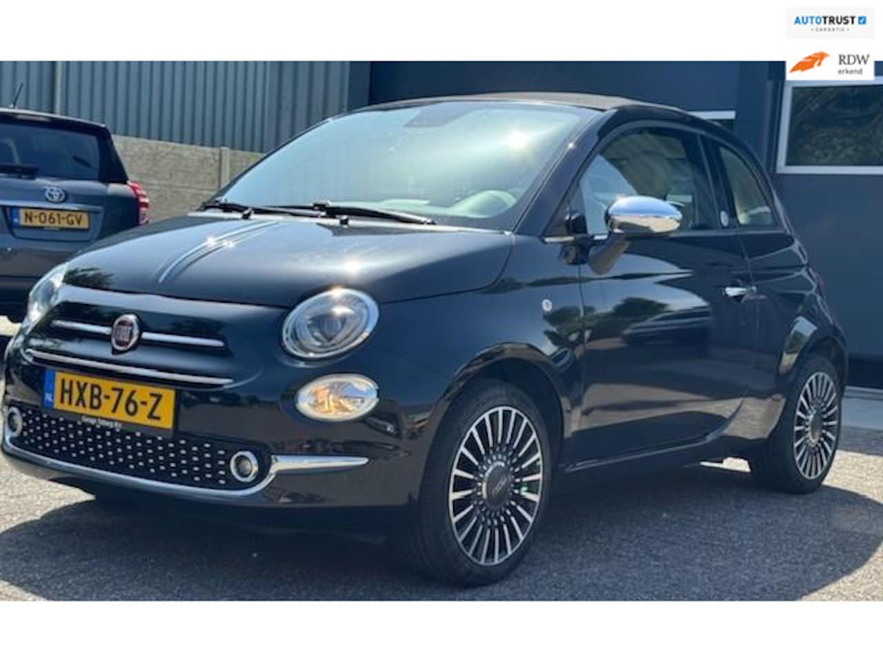 Fiat 500 C - 1.2 Young CABRIO MET ZWART CABRIO DAK BLACK EDITION, ZUINIG EN DIRECT BESCHIKBAAR. Beurt g - AutoWereld.nl