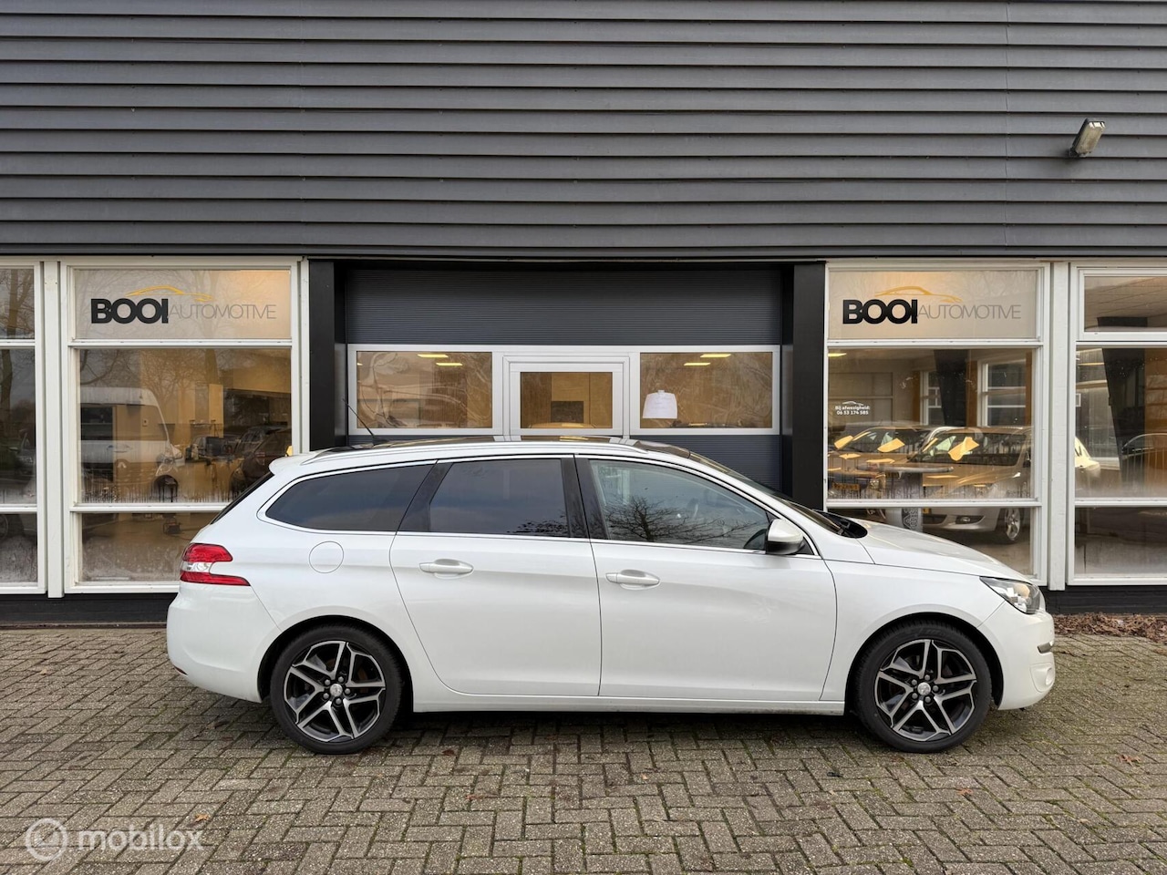 Peugeot 308 SW - 1.6 BlueHDI Blue Lease Executive 1.6 BlueHDI Blue Lease Executive - AutoWereld.nl