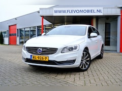 Volvo V60 - 1.5 T3 Polar+ Dynamic Leder|Xenon|1e Eig|Navi|Clima|LMV