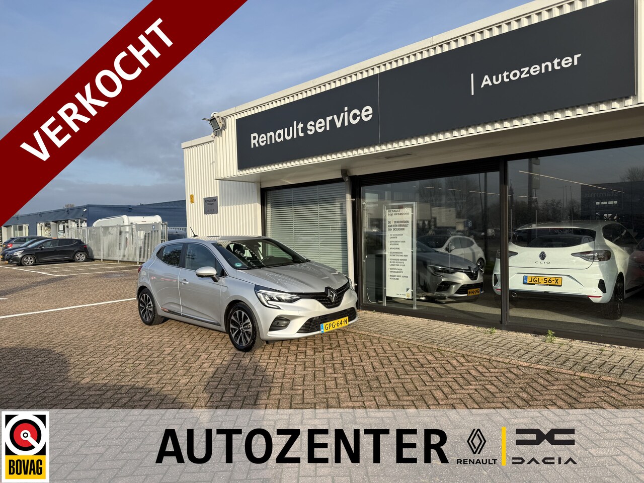 Renault Clio - 1.6 E-Tech Hybrid 140 Intens | trekhaak | 360 camera | groot navigatie | tijdelijk gratis - AutoWereld.nl