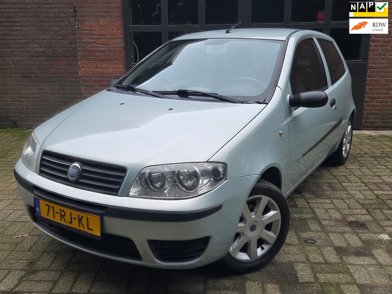 Fiat Punto - 1.2 Young / elektrische ramen/airco/nieuwe apk! - AutoWereld.nl