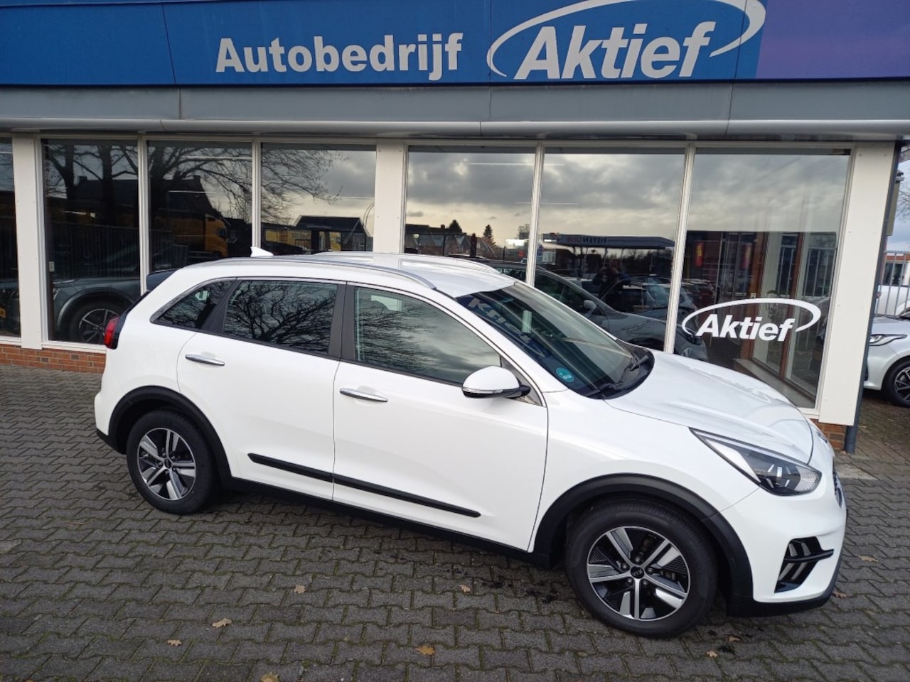 Kia Niro - 1.6 GDI Dynamic Line - AutoWereld.nl
