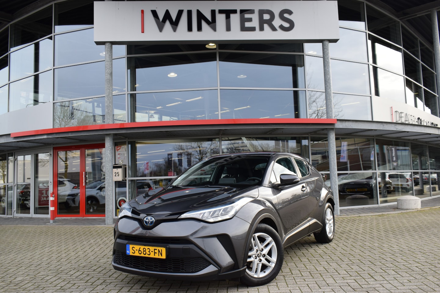Toyota C-HR - 1.8 Hybrid Active | Navigatie | Camera | Adaptive Cruise Control | - AutoWereld.nl