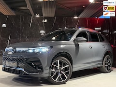 Volkswagen Tiguan - 1.5 eTSI R-Line Pano|HUD|HMK|KEYL|CAM