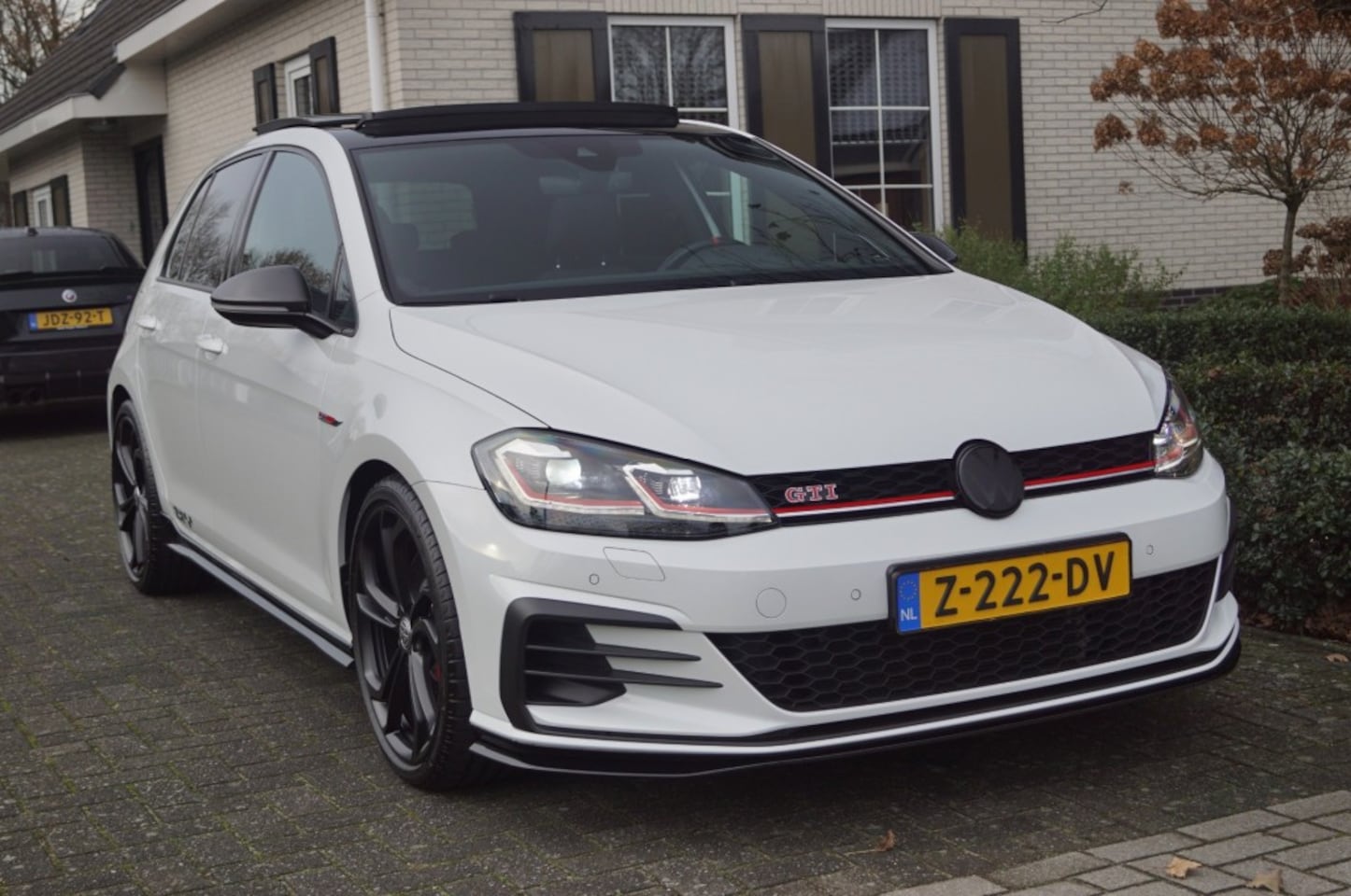 Volkswagen Golf - GTI TCR 2.0 TSI (290pk) DSG Akrapovic/Pano/Carbon/Navi Pro/Dynaudio - AutoWereld.nl