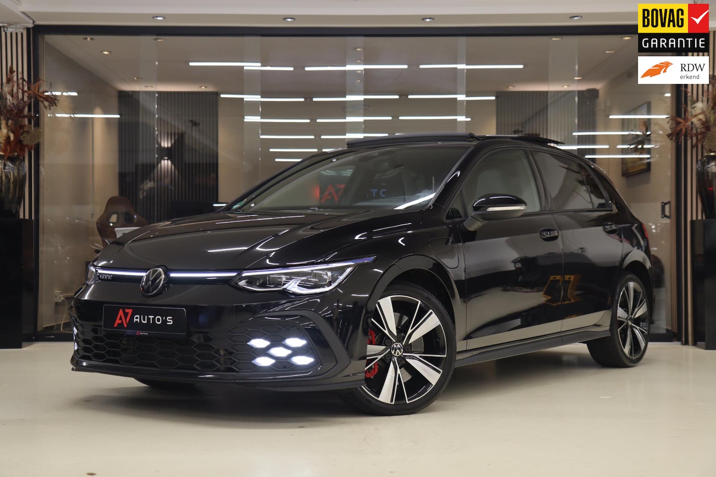 Volkswagen Golf - 1.4 eHybrid GTE / HUD/PANO/IQLIGHT/CAM/CARPLAY/VOL - AutoWereld.nl