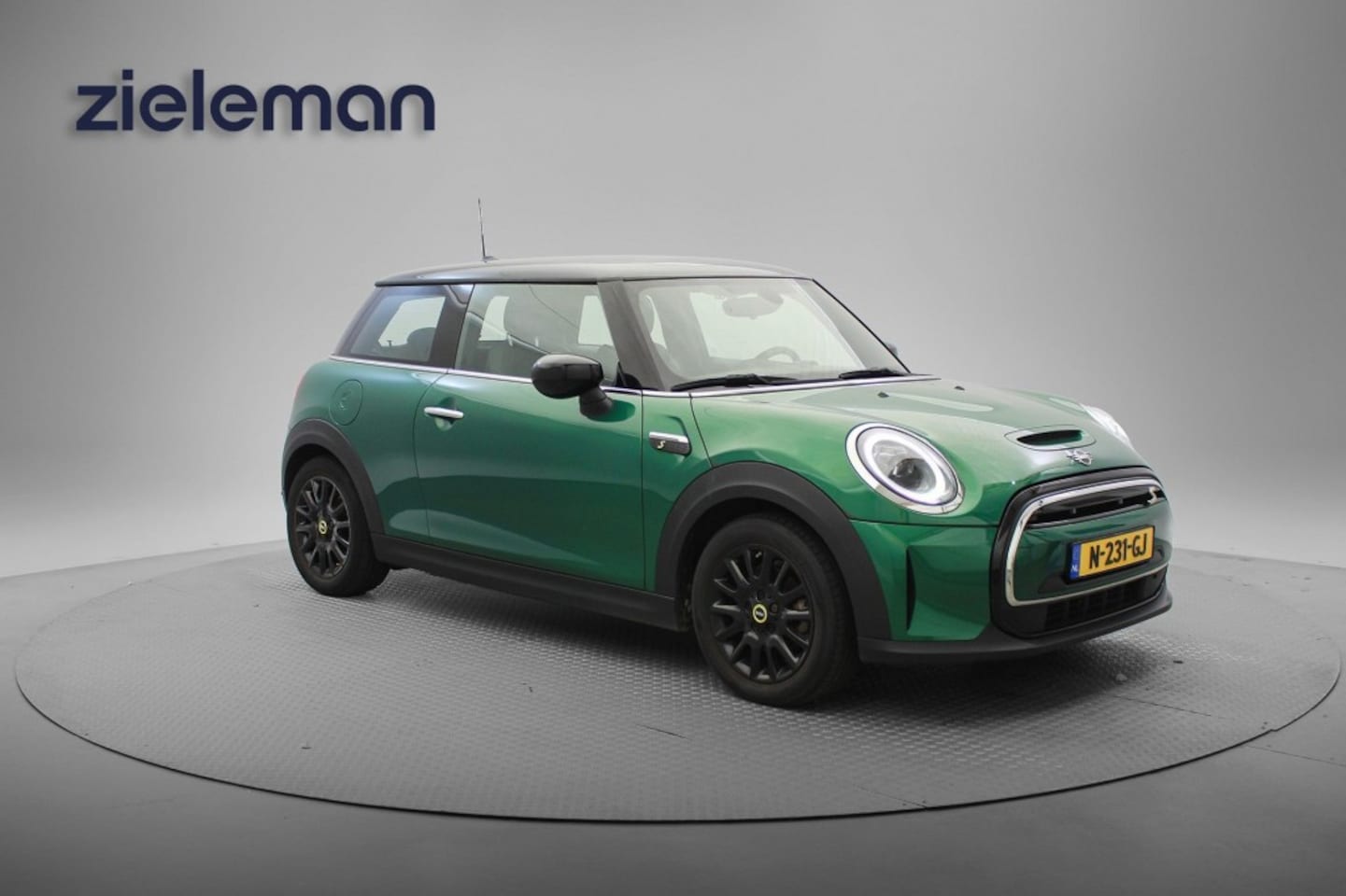 MINI Cooper - Electric Business Edition 33 kWh - Carplay, Navi, Half Leer, Cruise, Clima, SOH 97% - AutoWereld.nl