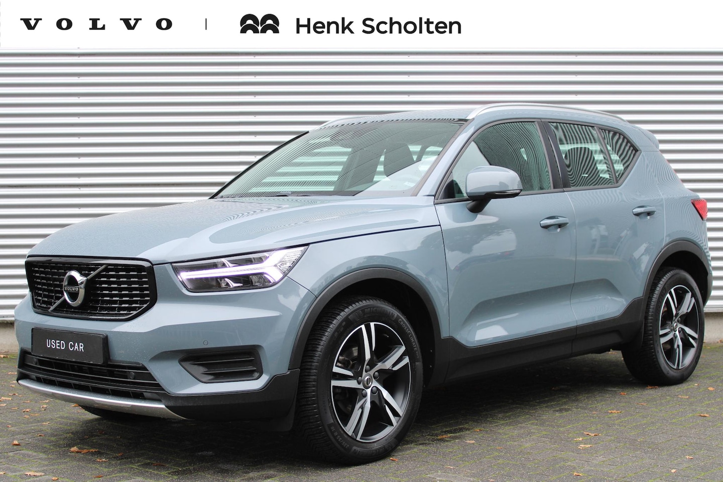Volvo XC40 - 1.5 T3 Momentum | Lichtmetalen Velgen 18" | Rijstrooksensor Met Correctie | Uitwijk Assist - AutoWereld.nl