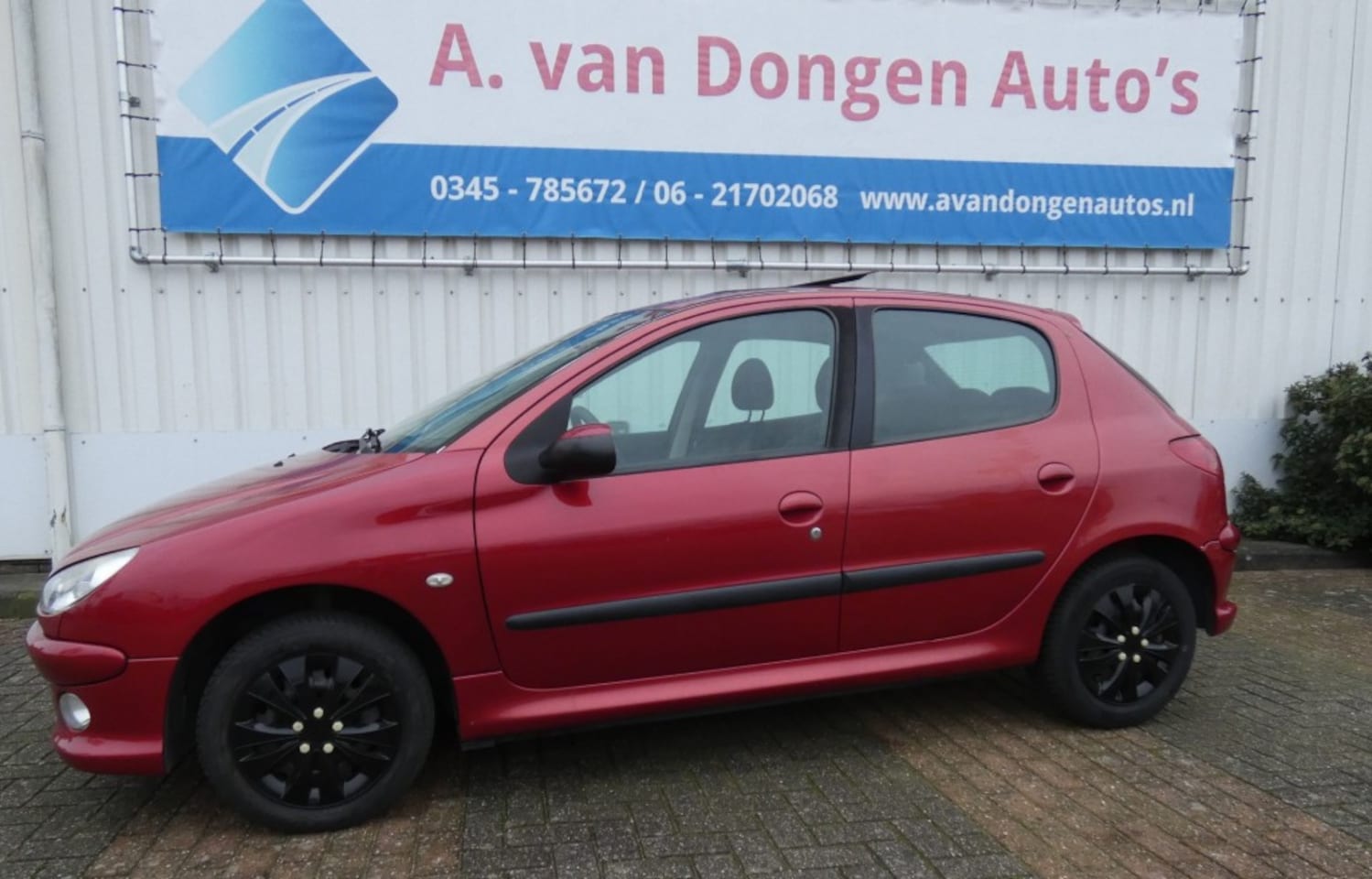 Peugeot 206 - 1.4 Forever 1.4 FOREVER,Airco,Schuifdak,DBriem V.V,APK 19-1-27 - AutoWereld.nl
