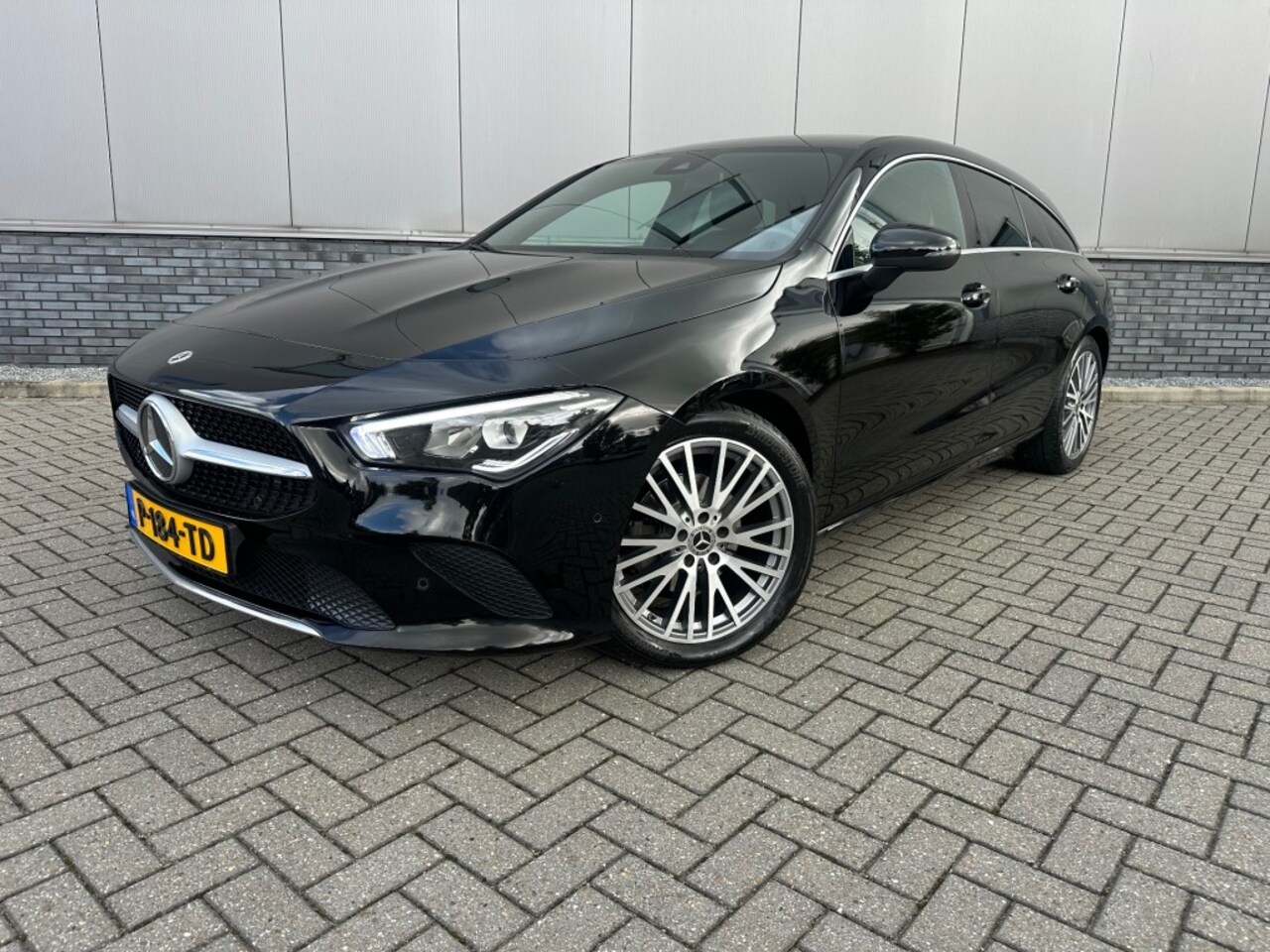 Mercedes-Benz CLA-klasse Shooting Brake - Shooting Brake180 LUXURY LINE - AutoWereld.nl