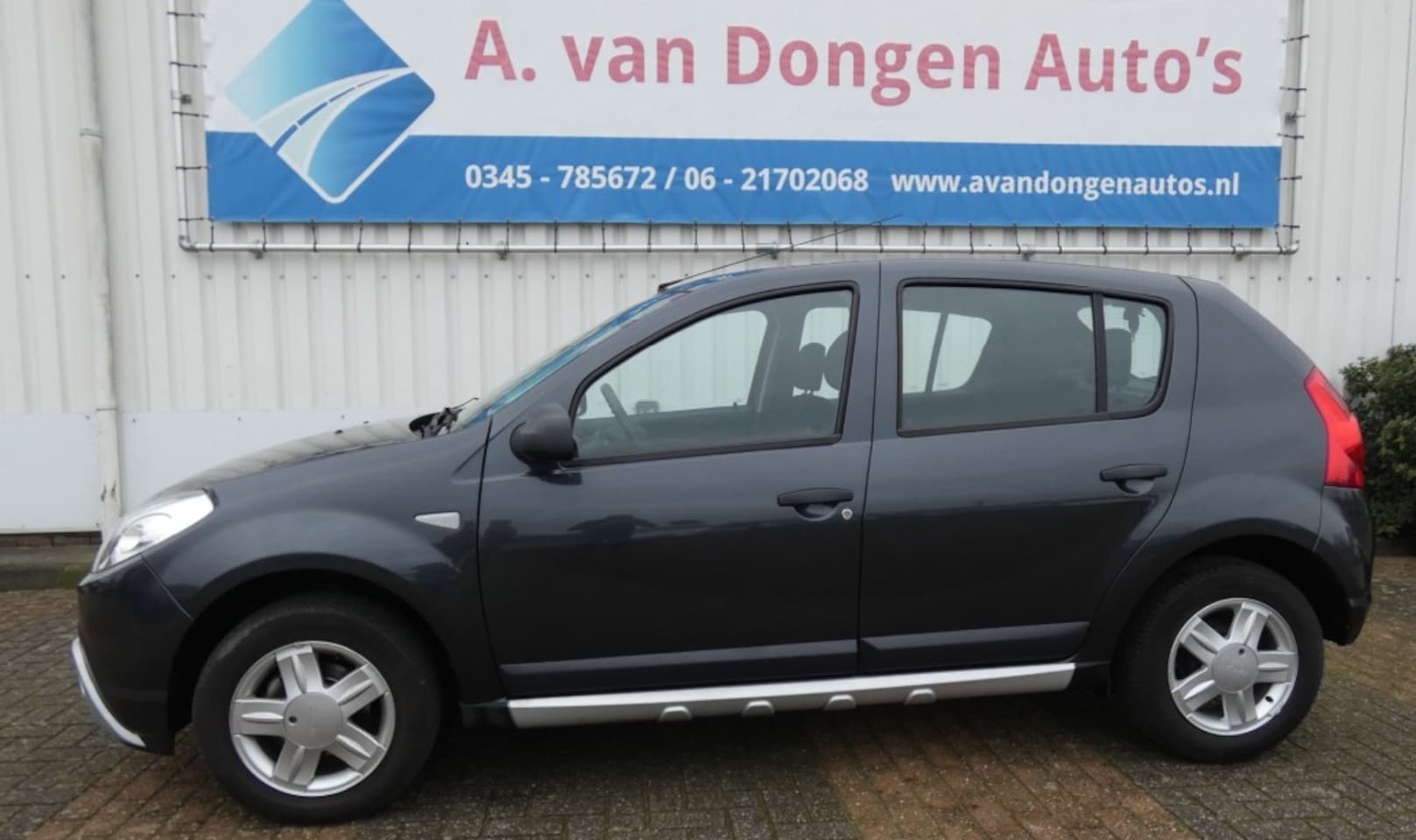 Dacia Sandero - 1.2 Ambiance 1.2 AMBIANCE,Airco,PDC,Bltooth,DAB,Incl.Nwe APK - AutoWereld.nl