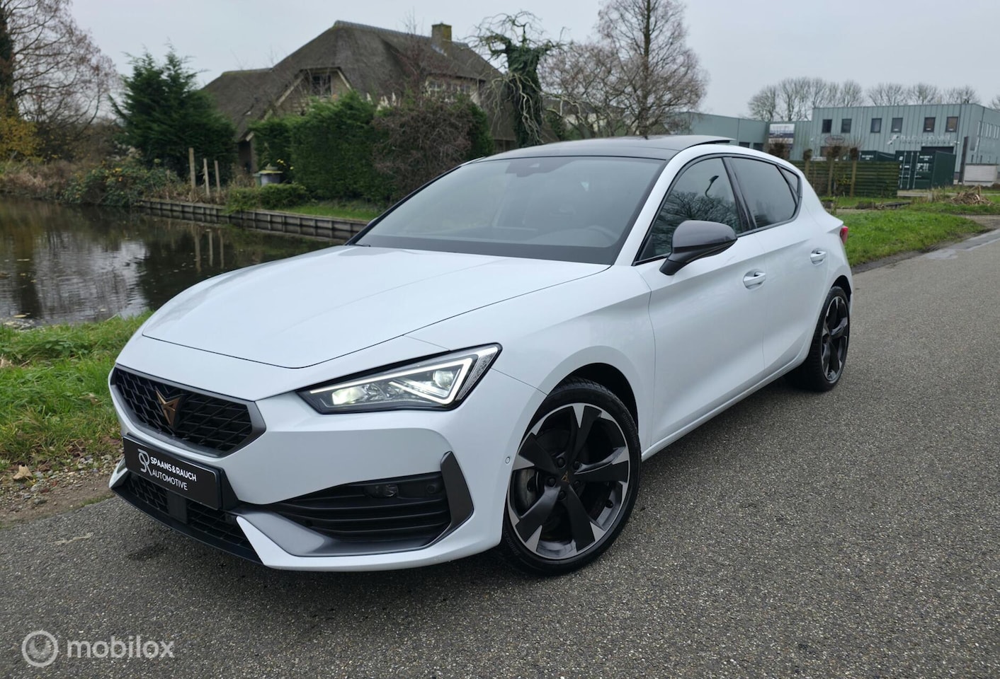CUPRA Leon - 1.5 eTSI / Pano / Beats / Sfeer / Nieuwstaat - AutoWereld.nl