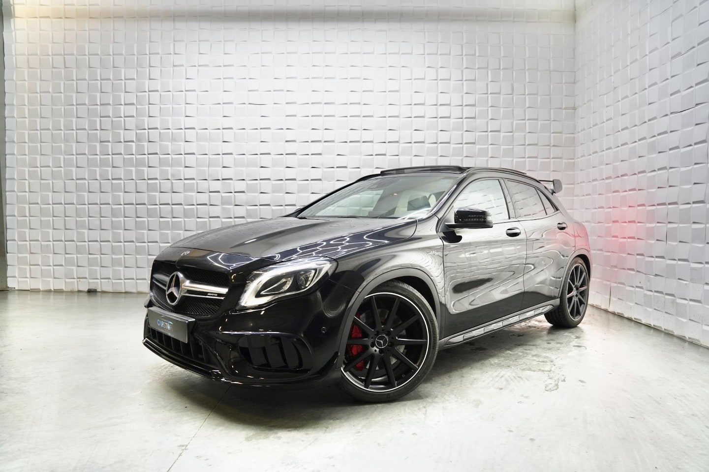 Mercedes-Benz GLA-Klasse - AMG 45 4MATIC PANO NIGHT CAMERA - AutoWereld.nl
