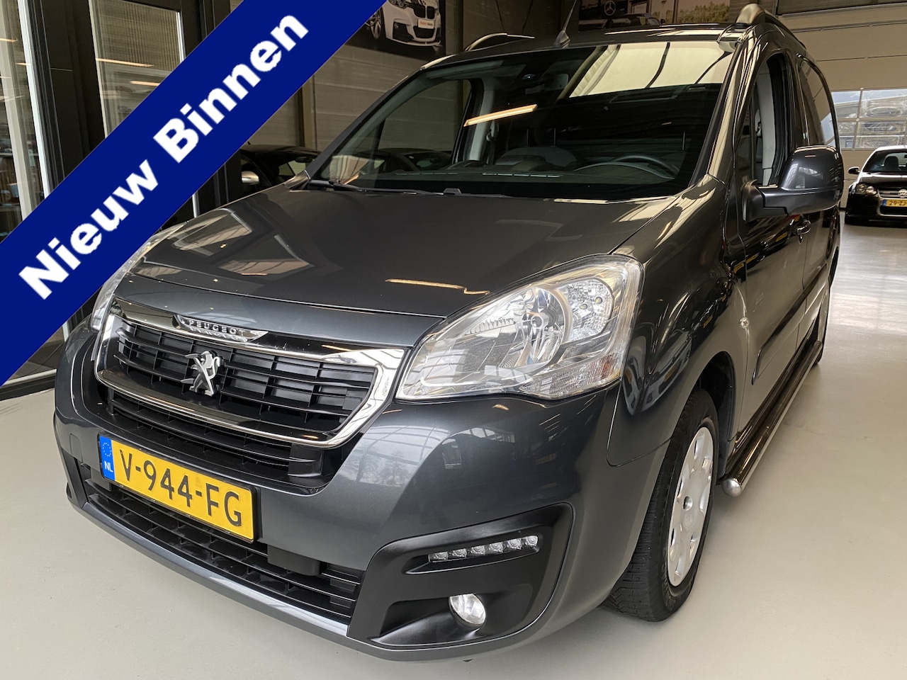 Peugeot Partner - 120 1.6 BlueHDi 100 L1 XR S&S Airco, Navi, Cruise - AutoWereld.nl