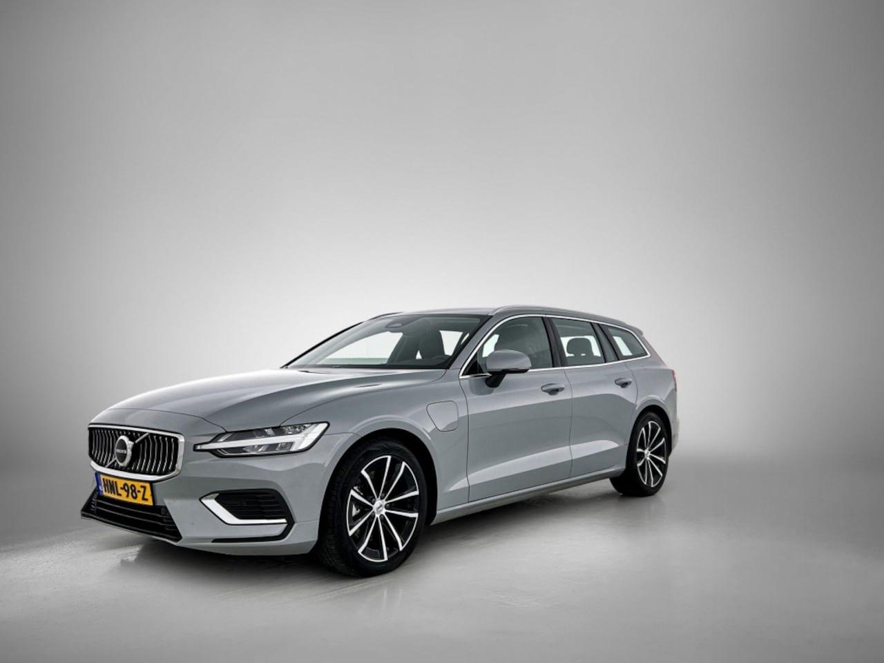Volvo V60 - T6 Bright | BLIS | Pilot Assist | Trekhaak | DAB | Camera | - AutoWereld.nl