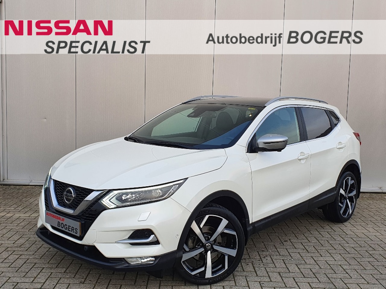 Nissan Qashqai - 1.2 Tekna Plus Navigatie, Panoramadak, Leder, 19"Lm, 360 Camera, Stoel/Voorruitverwarming - AutoWereld.nl
