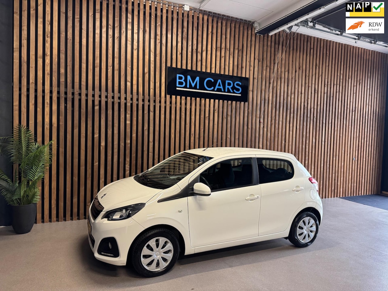 Peugeot 108 - 1.0 e-VTi Active Airco, Carplay - AutoWereld.nl