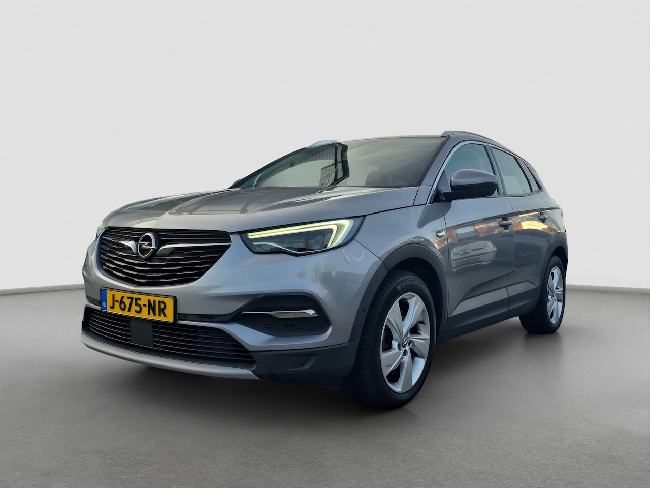 Opel Grandland X - 1.6 Turbo Innovation 180pk | Voorruit verwarming | Full LED | Full map navigatie | - AutoWereld.nl