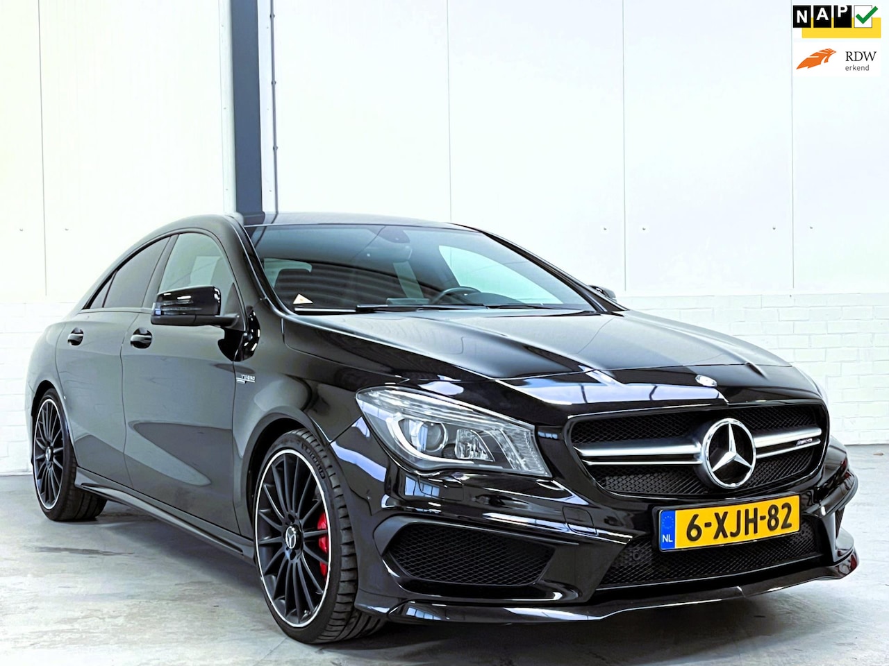 Mercedes-Benz CLA-Klasse - AMG 45 4MATIC Org NL|2e Eigenaar|Pano|Schaalstoelen - AutoWereld.nl