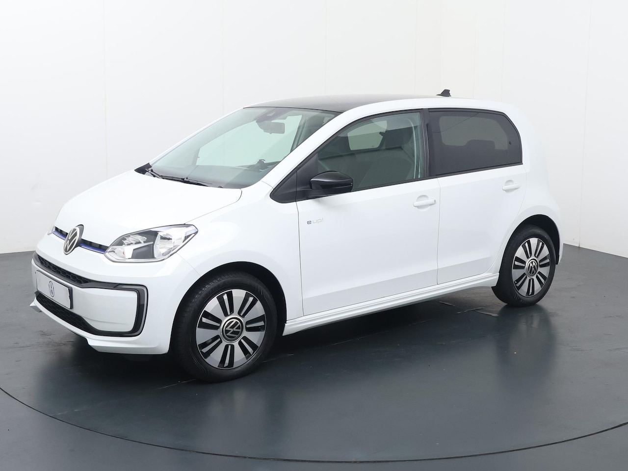 Volkswagen e-Up! - e-up! | 83 PK | SoH 90% | Climate control | Cruise control | Achteruitrijcamera | - AutoWereld.nl