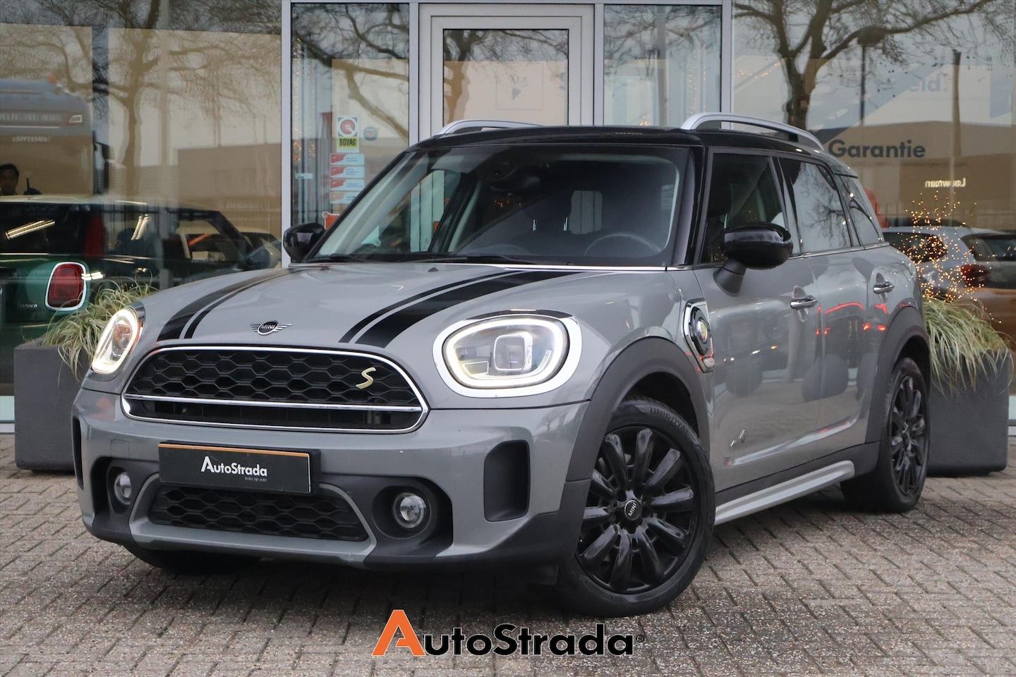MINI Countryman - Mini (f60) Cooper S E ALL4 | Navigatie | LED | Union Jack | Cruise | Climate | DAB - AutoWereld.nl