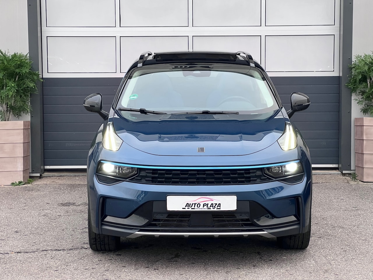 Lynk & Co 01 - 1.5 | CAMERA | PANO | AIRCO | NAVI | CARPLAY | INRUIL MOGELIJK - AutoWereld.nl