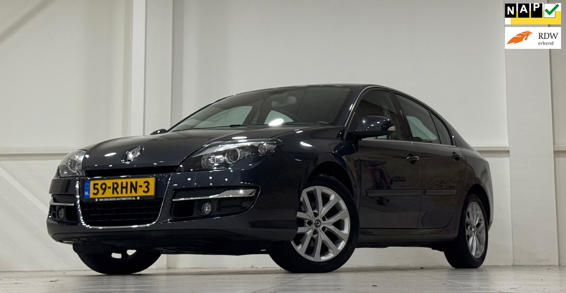 Renault Laguna - 2.0i 16V Expression 100% Onderhouden 3e Eigenaar Trekhaak Navi - AutoWereld.nl