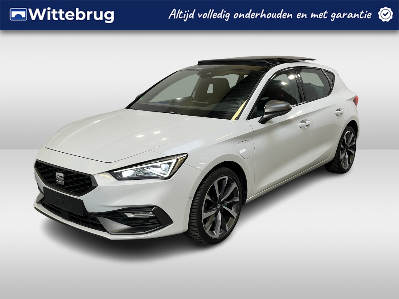SEAT Leon - 1.4 TSI eHybrid PHEV FR Business Intense / AUTOMAAT/ PANO/ DCC/ CAMERA/ PARK. SENSOREN/ DO - AutoWereld.nl
