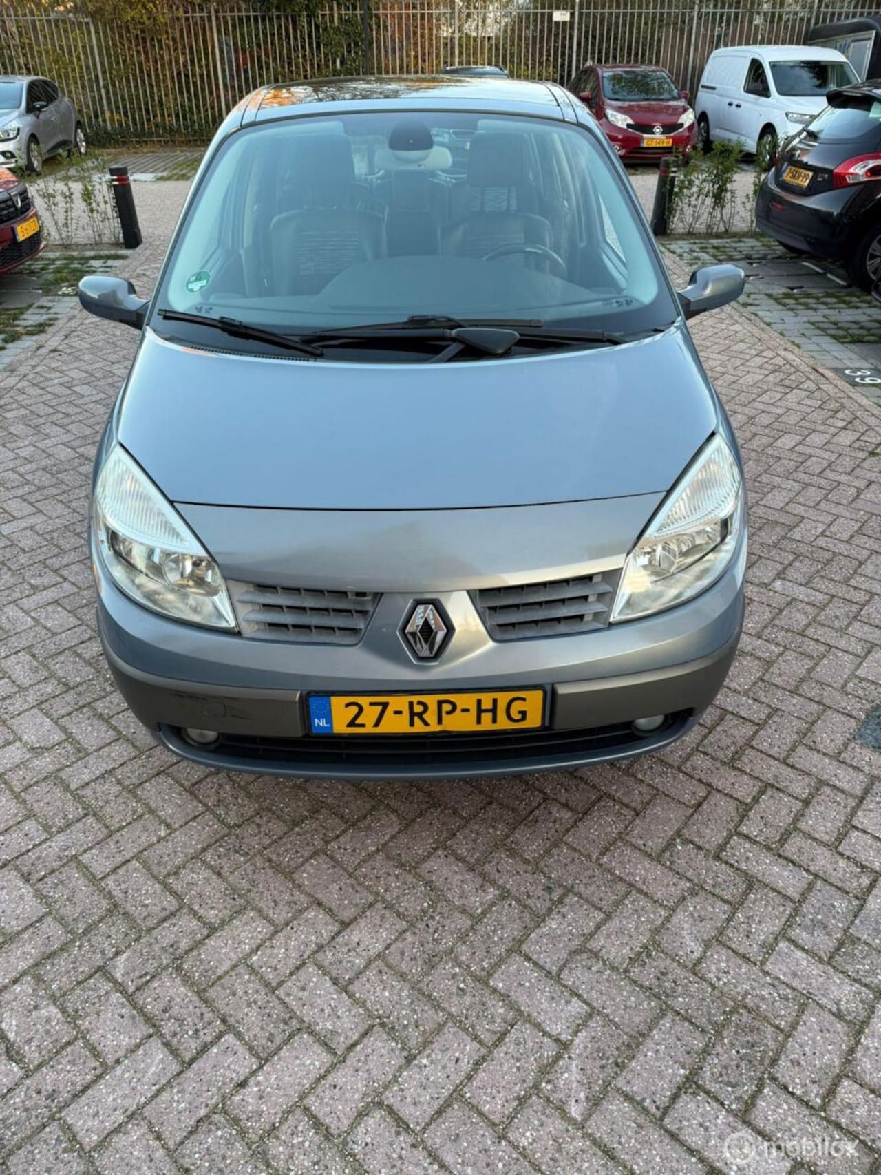Renault Scénic - 1.6-16V Expression Comfort 1.6-16V Expression Comfort - AutoWereld.nl